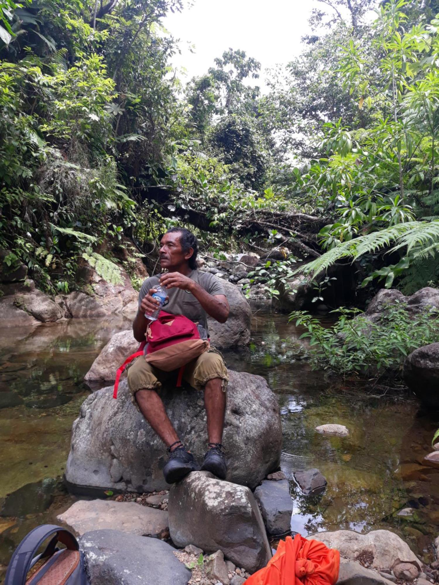 Hibiscus Valley Inn Marigot ภายนอก รูปภาพ