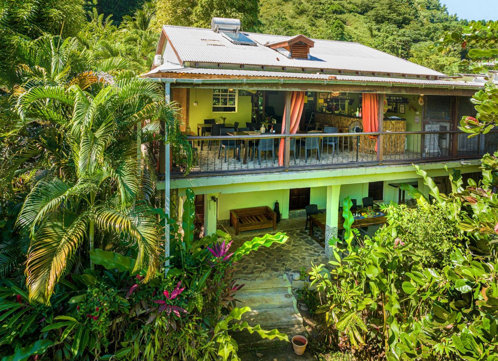 Hibiscus Valley Inn Marigot ภายนอก รูปภาพ