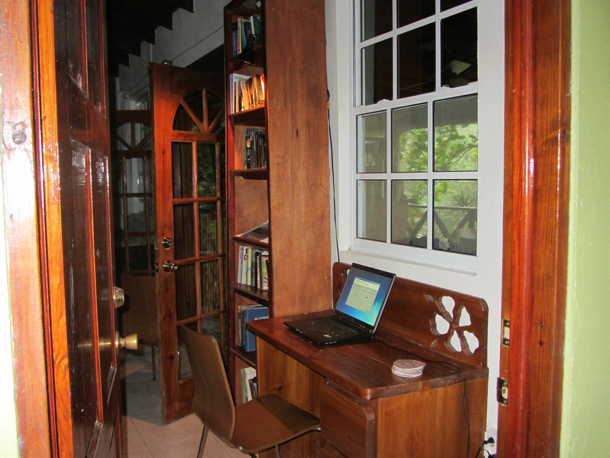 Hibiscus Valley Inn Marigot ภายนอก รูปภาพ